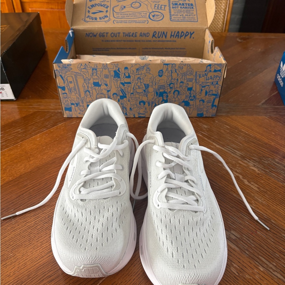 Brooks Ghost Max White and Silver Sneakers